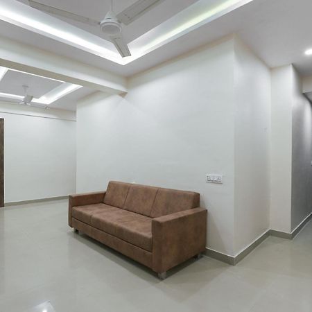 Hotel O Dream Stay Sarkhej Экстерьер фото