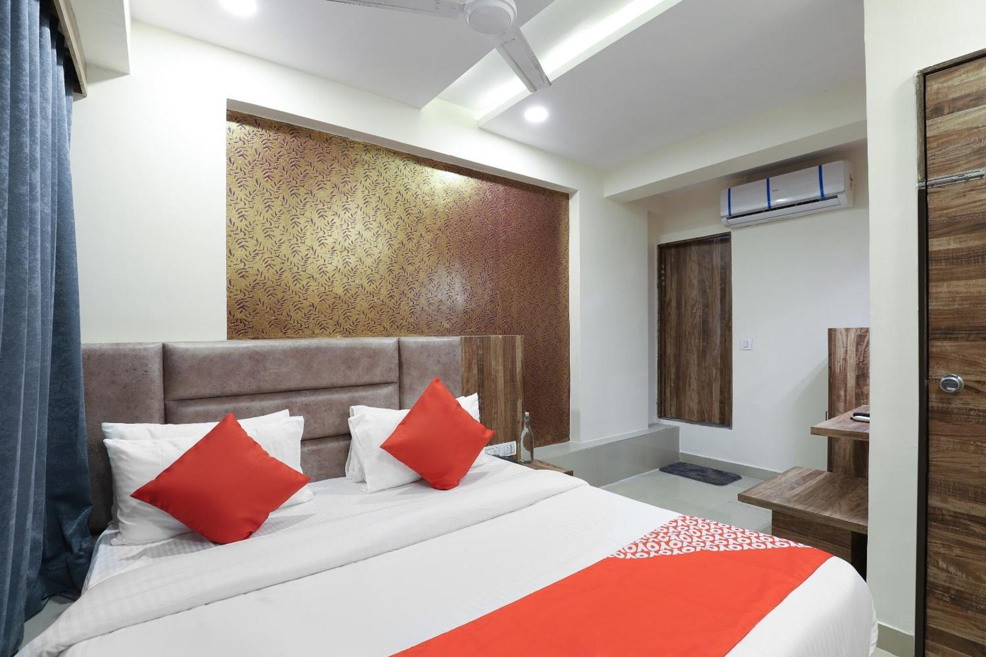 Hotel O Dream Stay Sarkhej Экстерьер фото